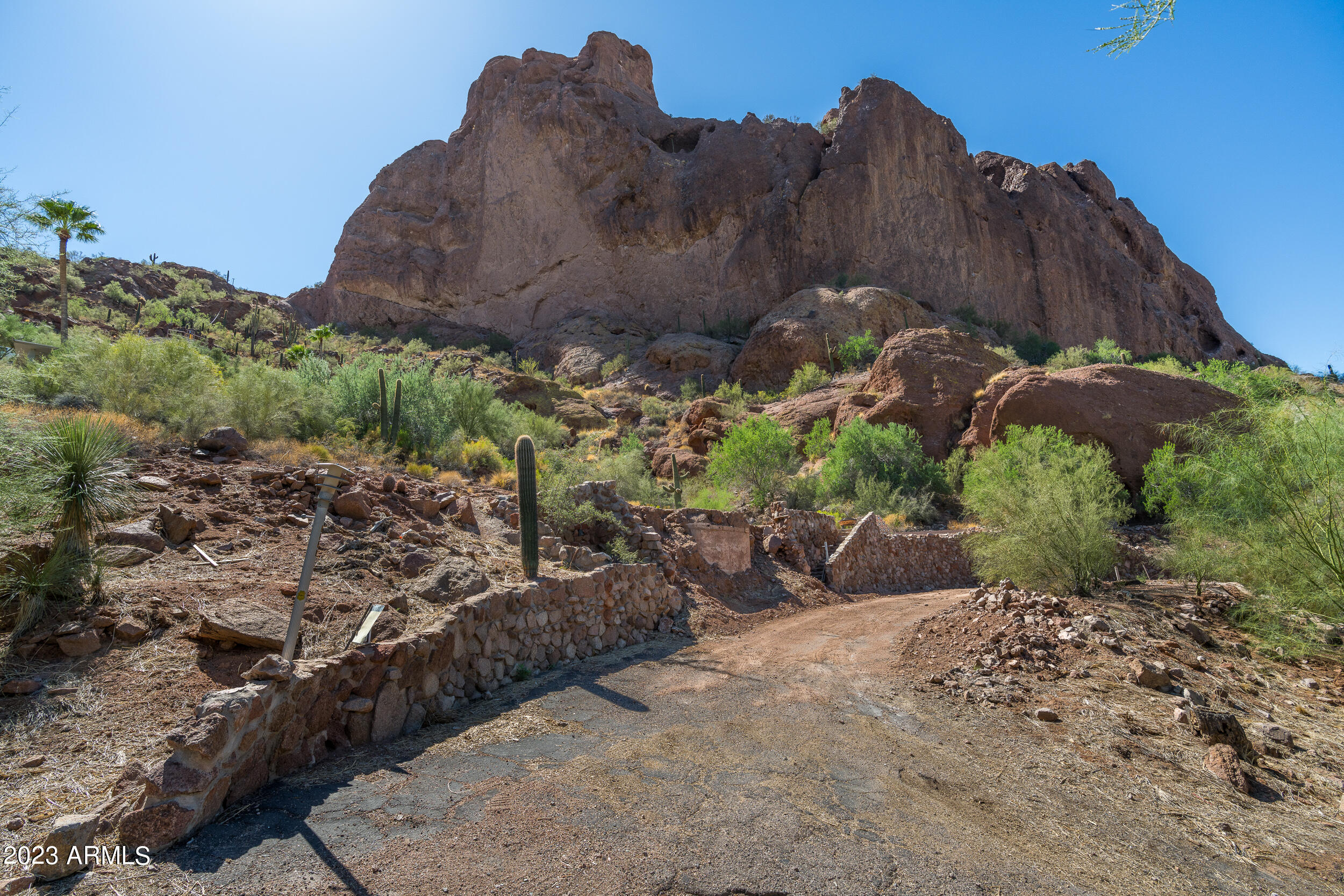 STONE CANYON - Land
