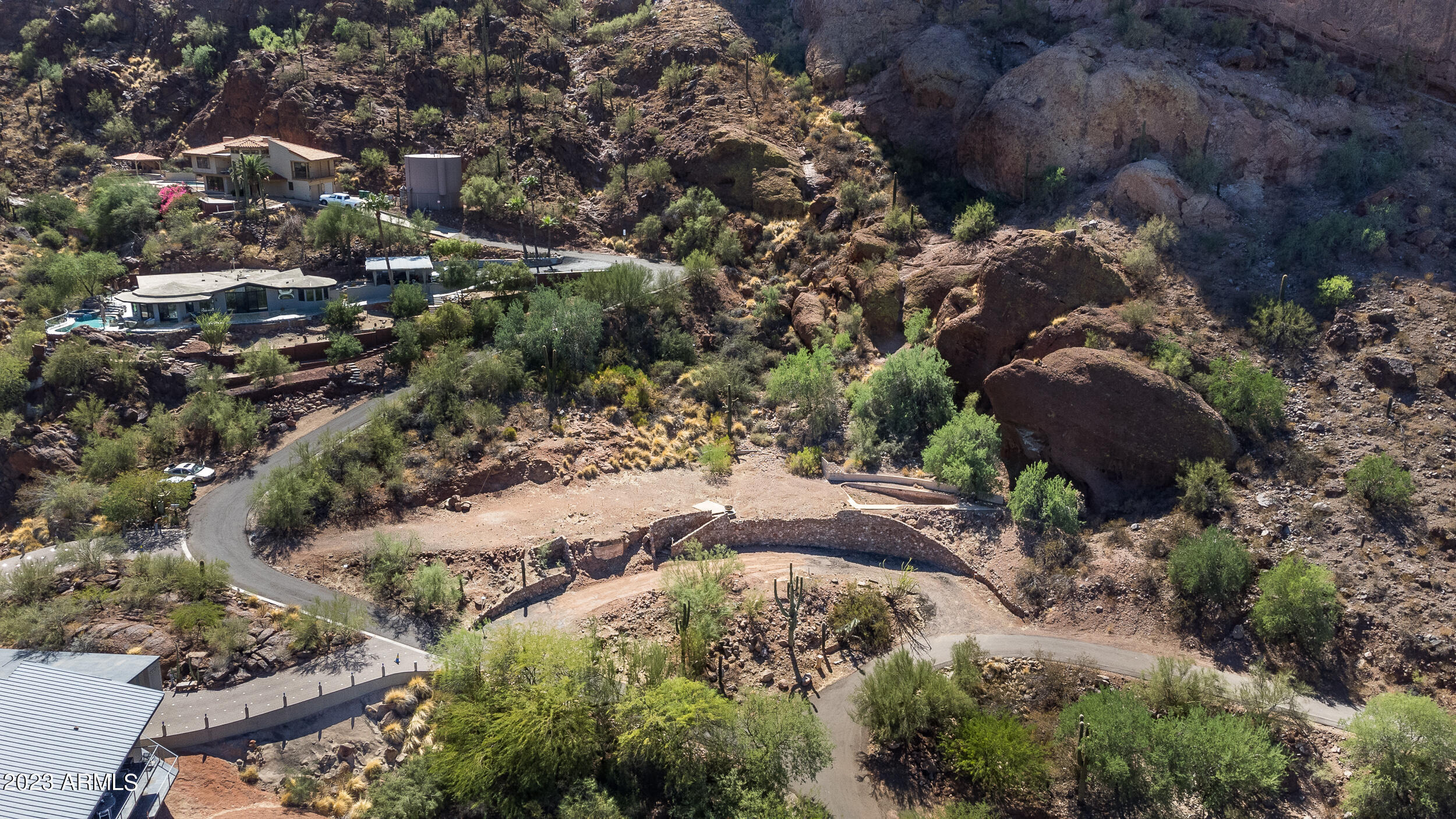 STONE CANYON - Land