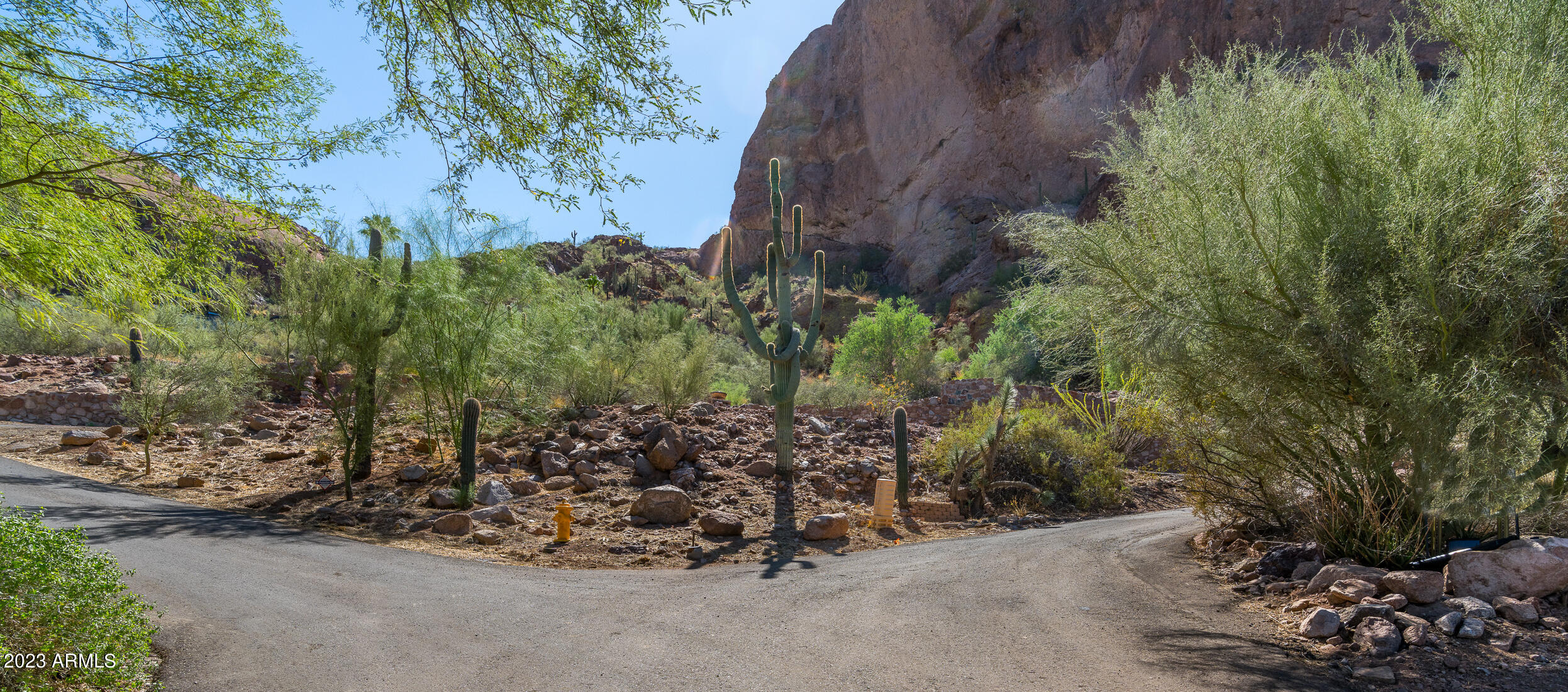 STONE CANYON - Land