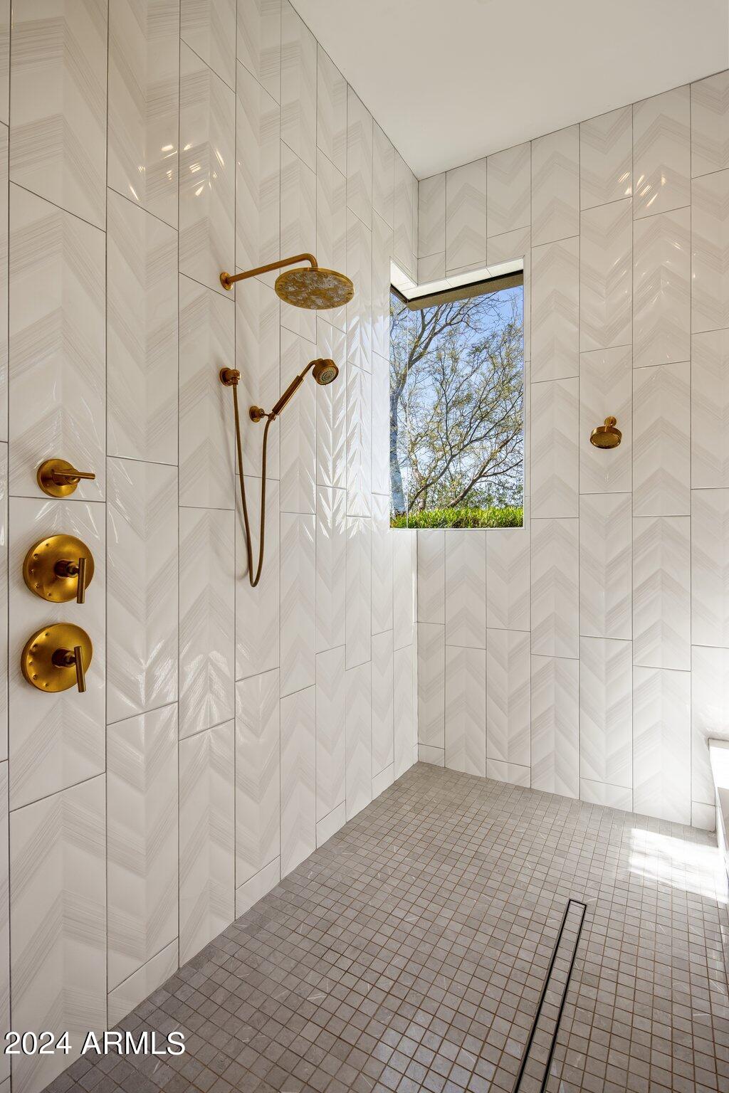 SILVERLEAF AT DC RANCH PARCEL T7 - Residential