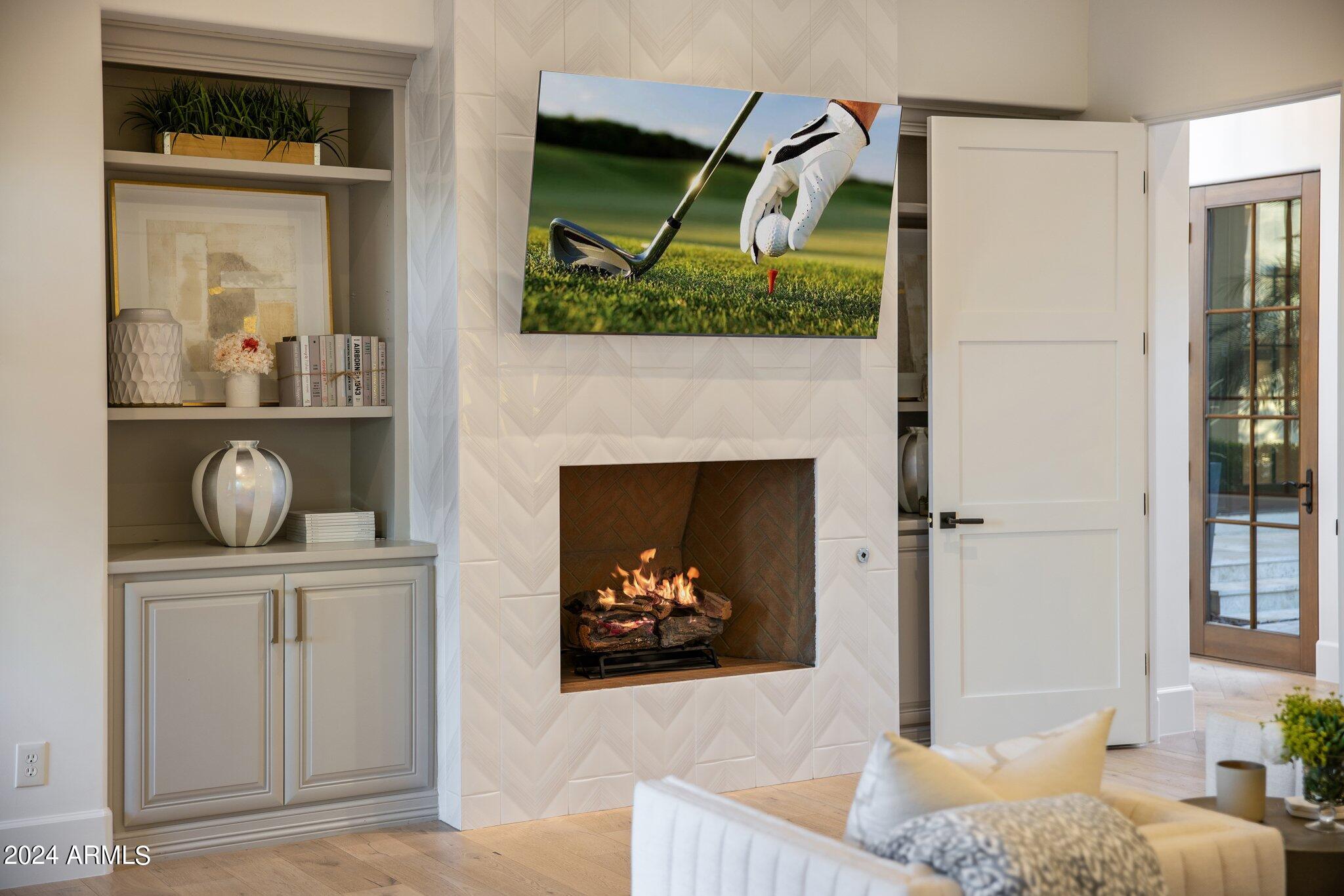 SILVERLEAF AT DC RANCH PARCEL T7 - Residential