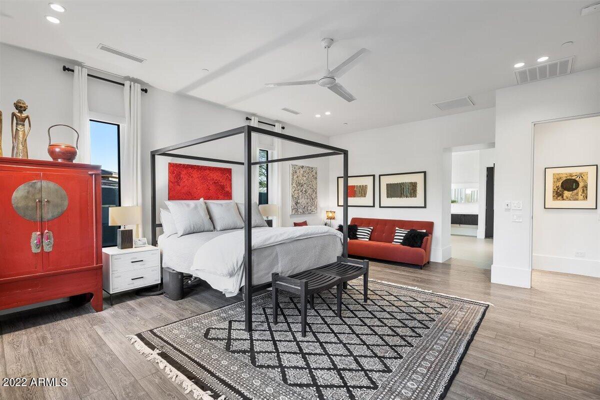 PINNACLE PEAK PLACE - Residential