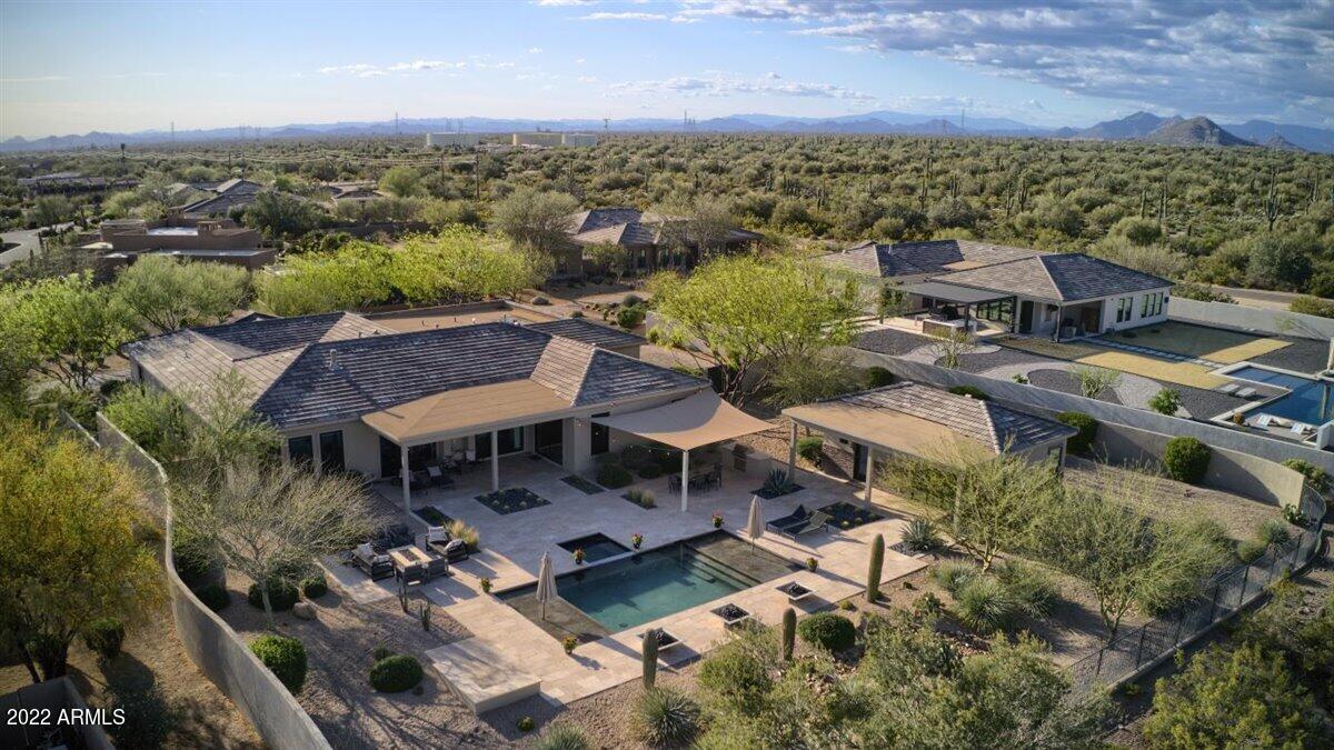 PINNACLE PEAK PLACE - Residential