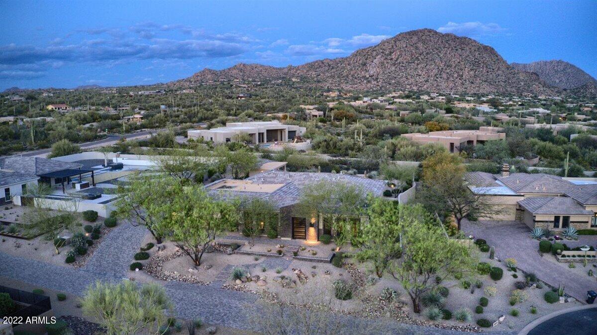 PINNACLE PEAK PLACE - Residential