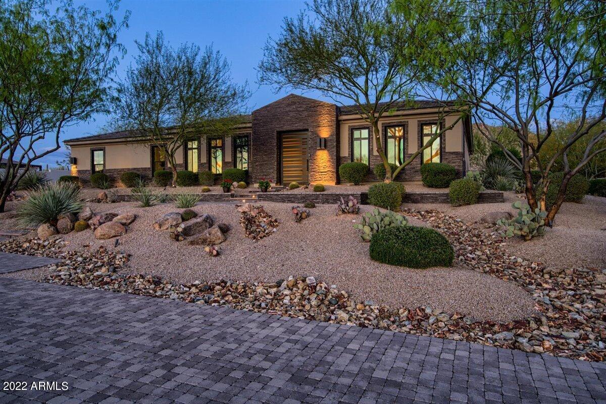 PINNACLE PEAK PLACE - Residential