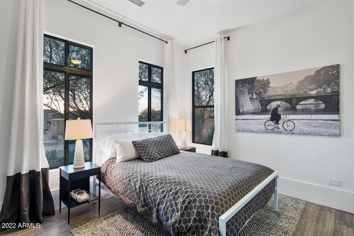 PINNACLE PEAK PLACE - Residential