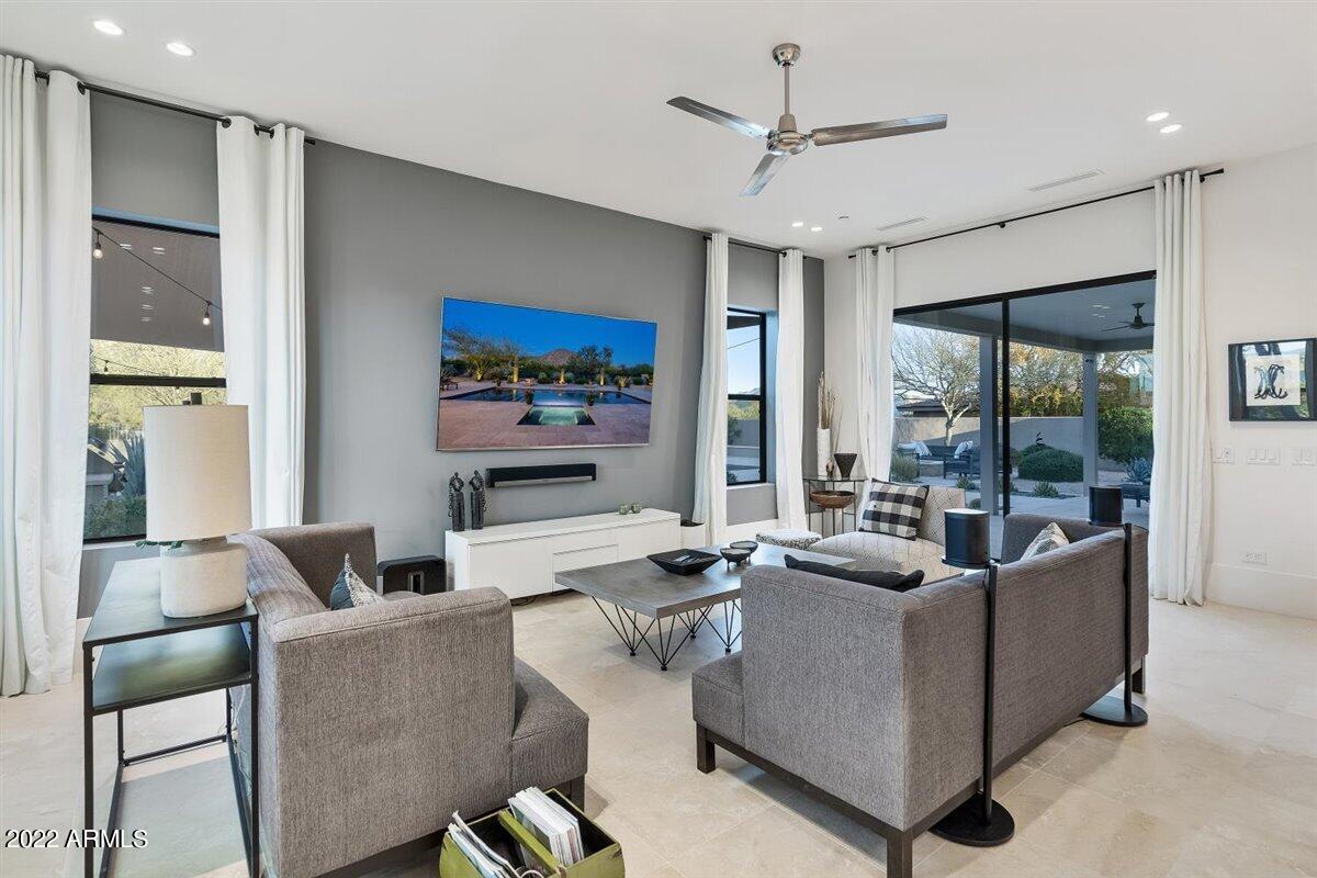PINNACLE PEAK PLACE - Residential