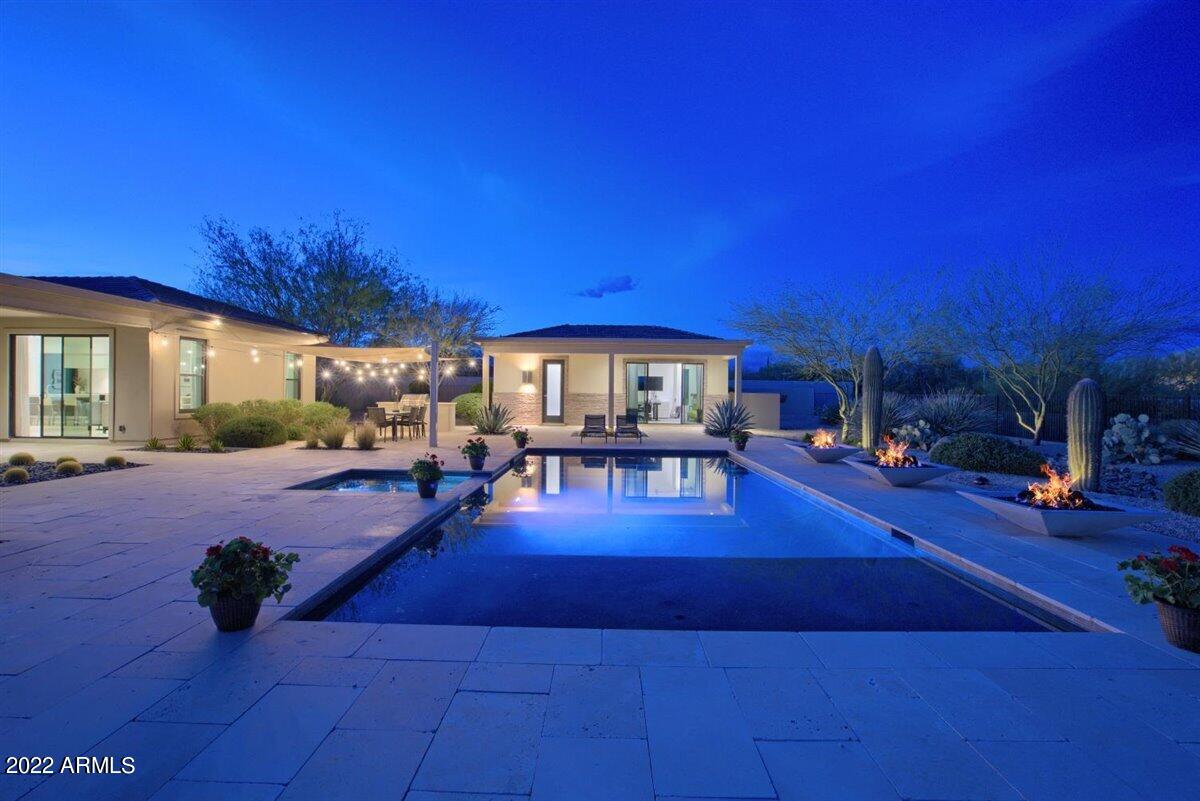 PINNACLE PEAK PLACE - Residential