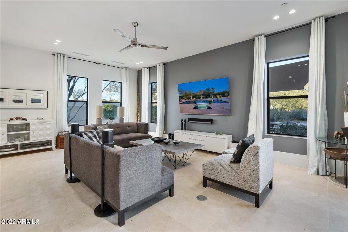 PINNACLE PEAK PLACE - Residential