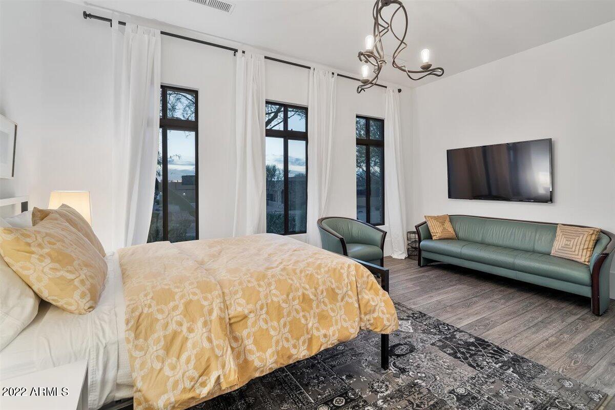PINNACLE PEAK PLACE - Residential
