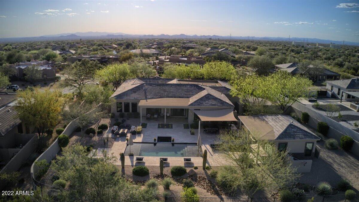 PINNACLE PEAK PLACE - Residential