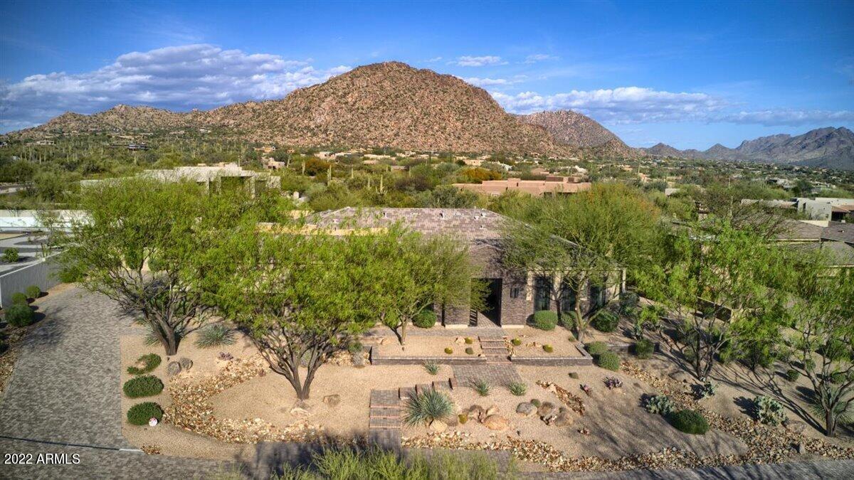 PINNACLE PEAK PLACE - Residential