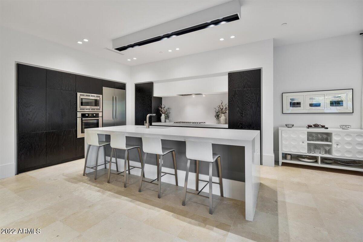 PINNACLE PEAK PLACE - Residential