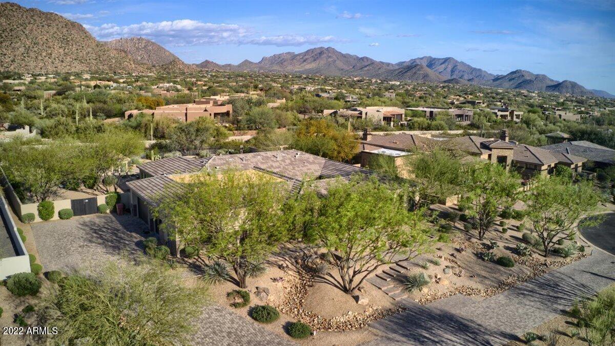 PINNACLE PEAK PLACE - Residential