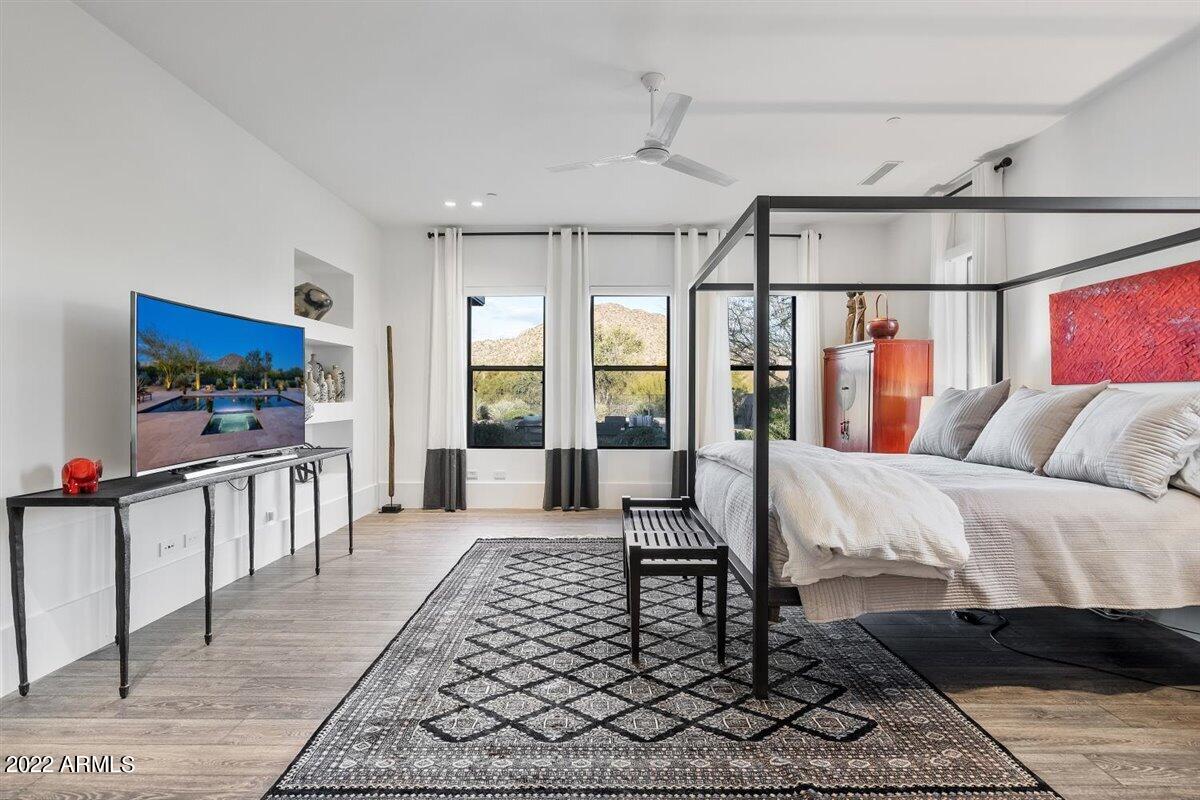 PINNACLE PEAK PLACE - Residential