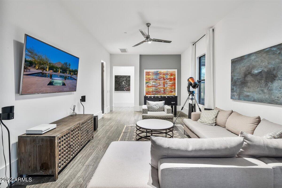 PINNACLE PEAK PLACE - Residential