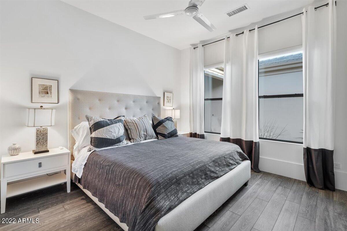 PINNACLE PEAK PLACE - Residential