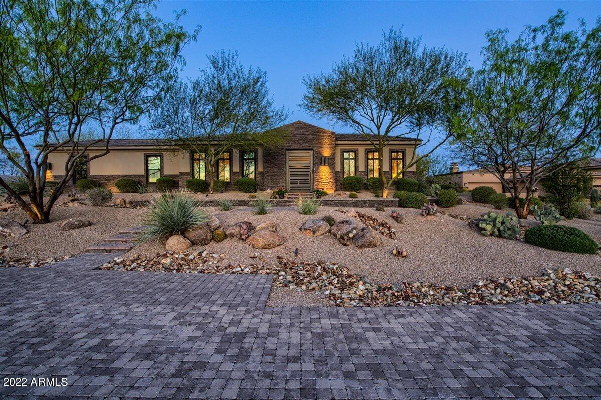 PINNACLE PEAK PLACE - Residential