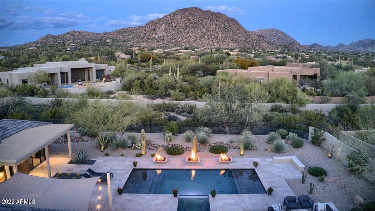 PINNACLE PEAK PLACE - Residential