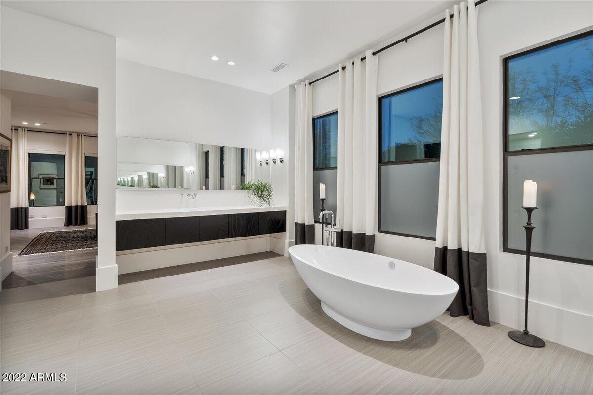 PINNACLE PEAK PLACE - Residential
