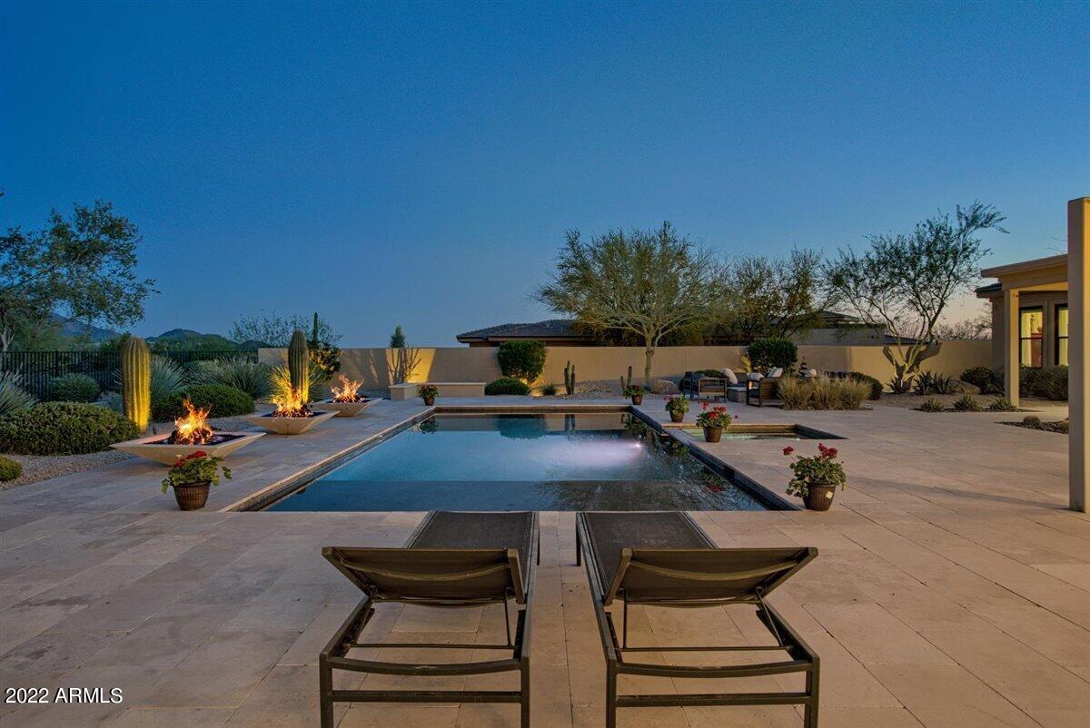 PINNACLE PEAK PLACE - Residential
