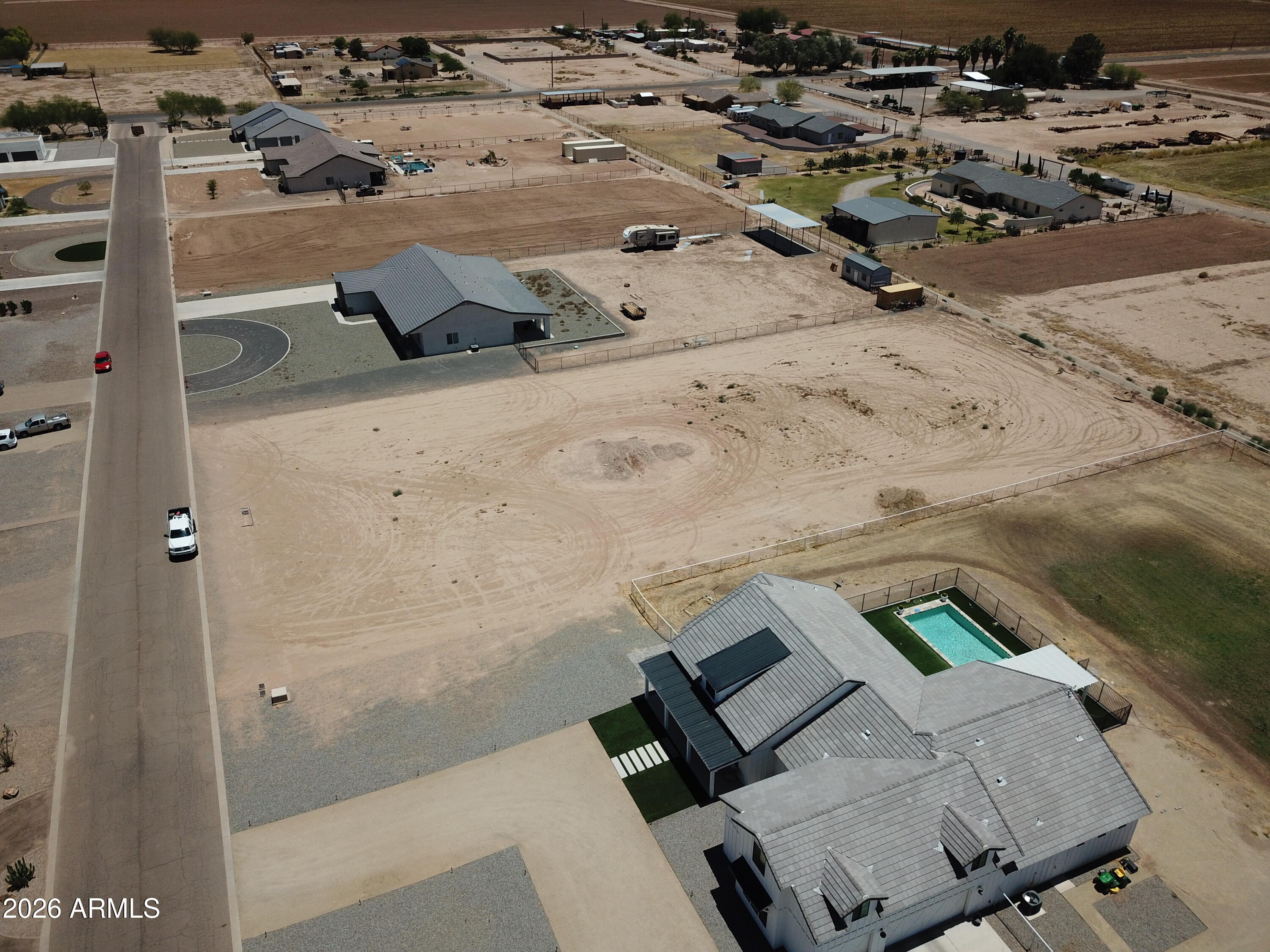 DESERT RANCHES - Land
