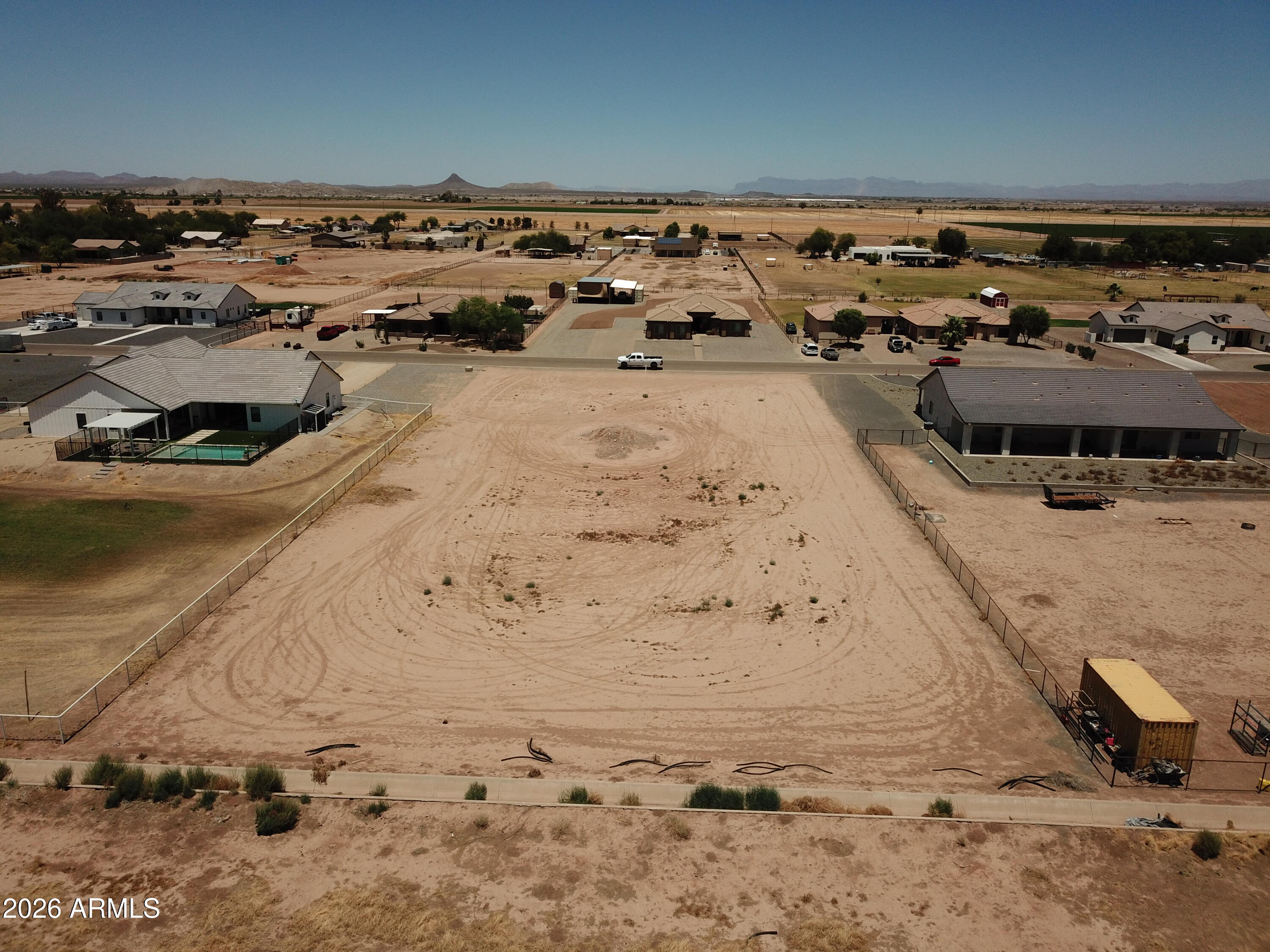 DESERT RANCHES - Land
