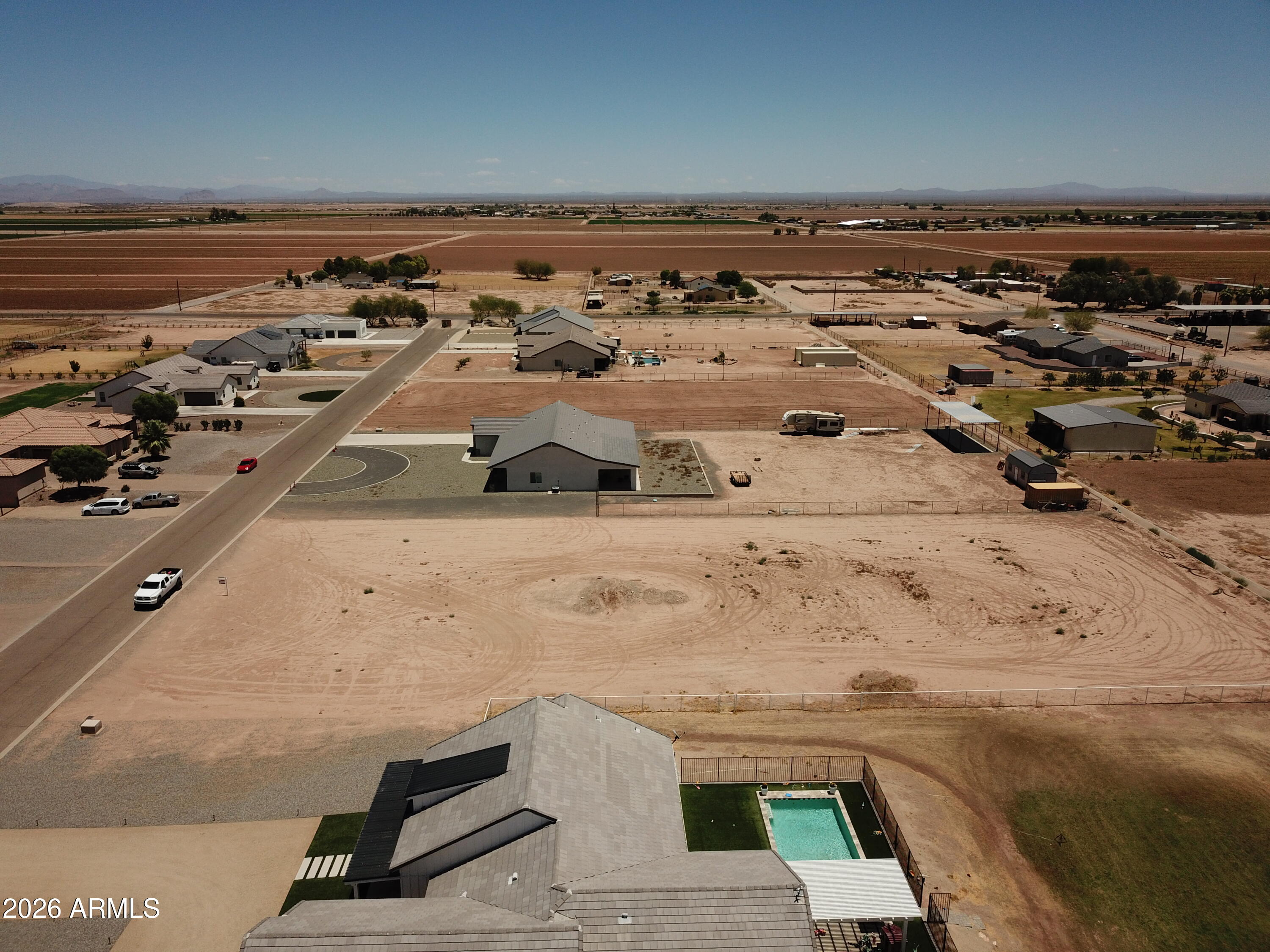 DESERT RANCHES - Land