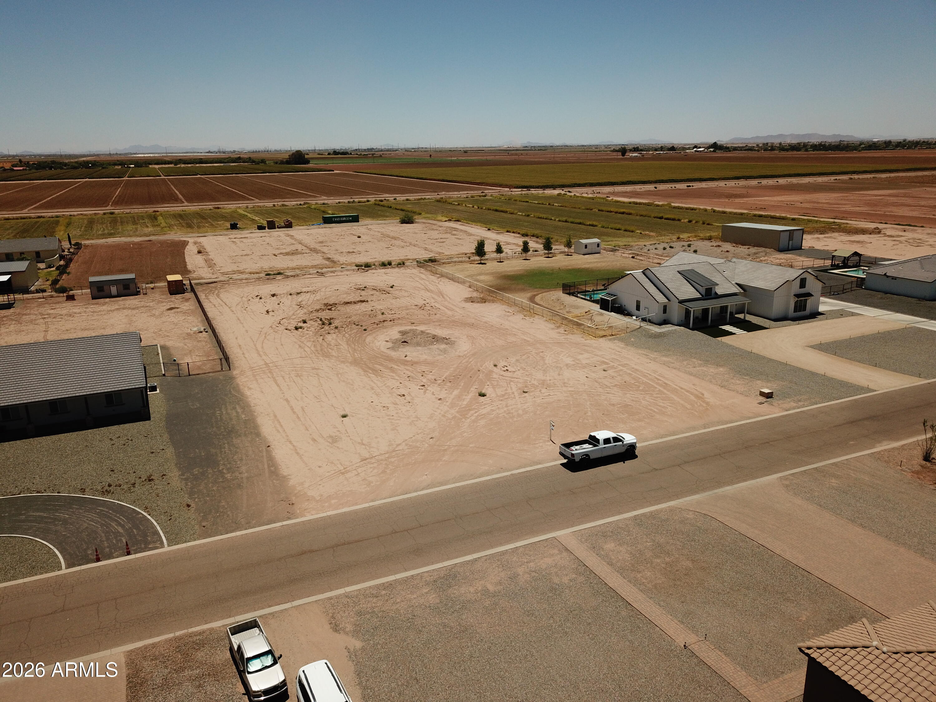 DESERT RANCHES - Land