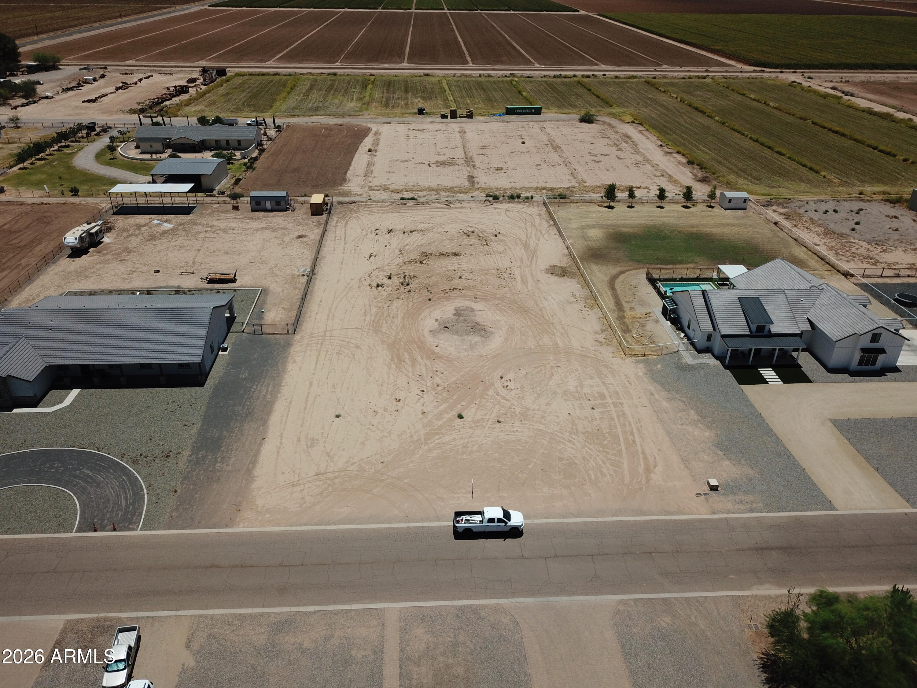 DESERT RANCHES - Land