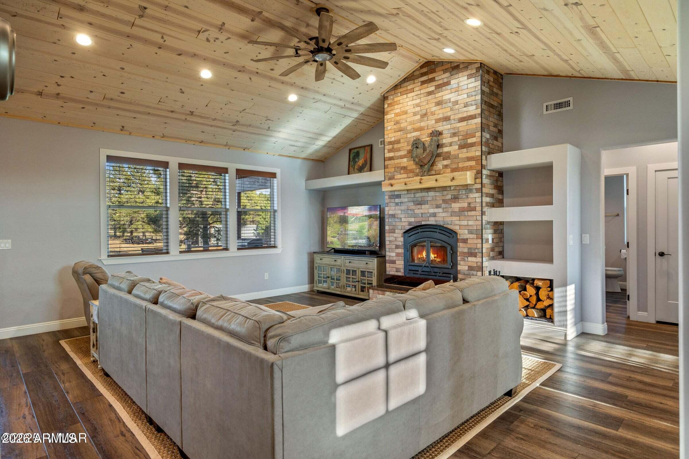 Lakeside - Residential