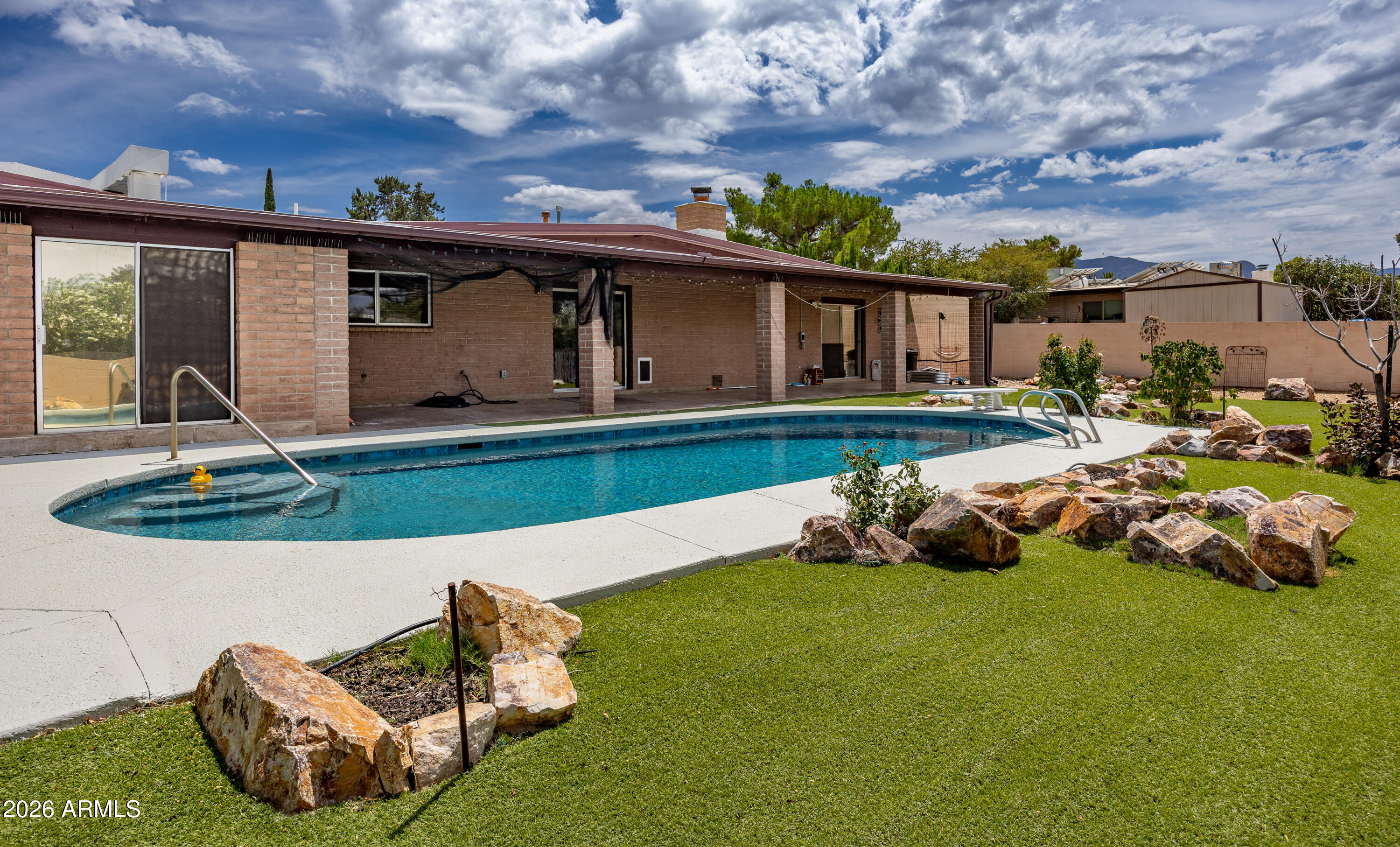 TOWN & COUNTRY ESTATES 6 - Residential
