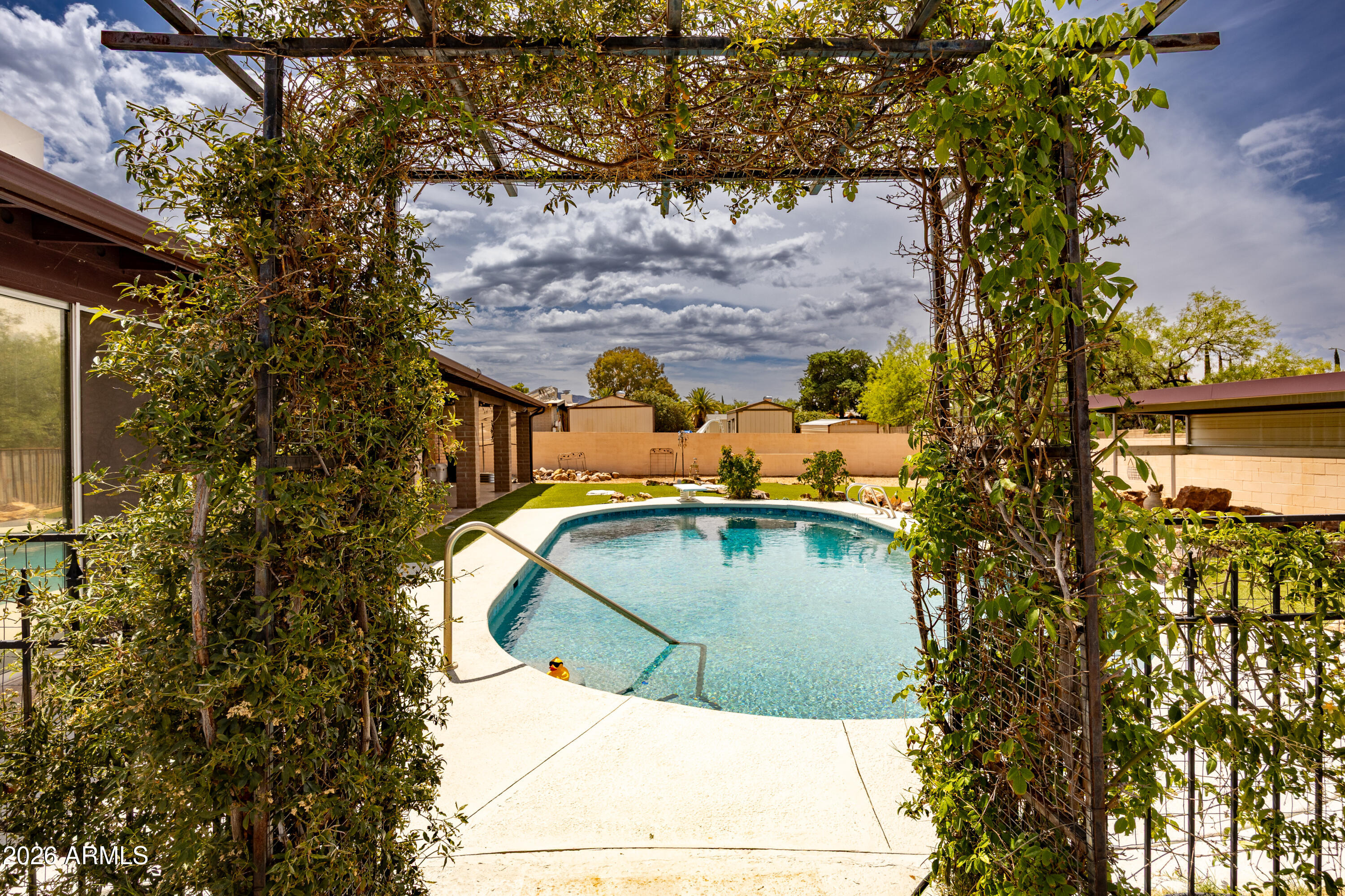TOWN & COUNTRY ESTATES 6 - Residential