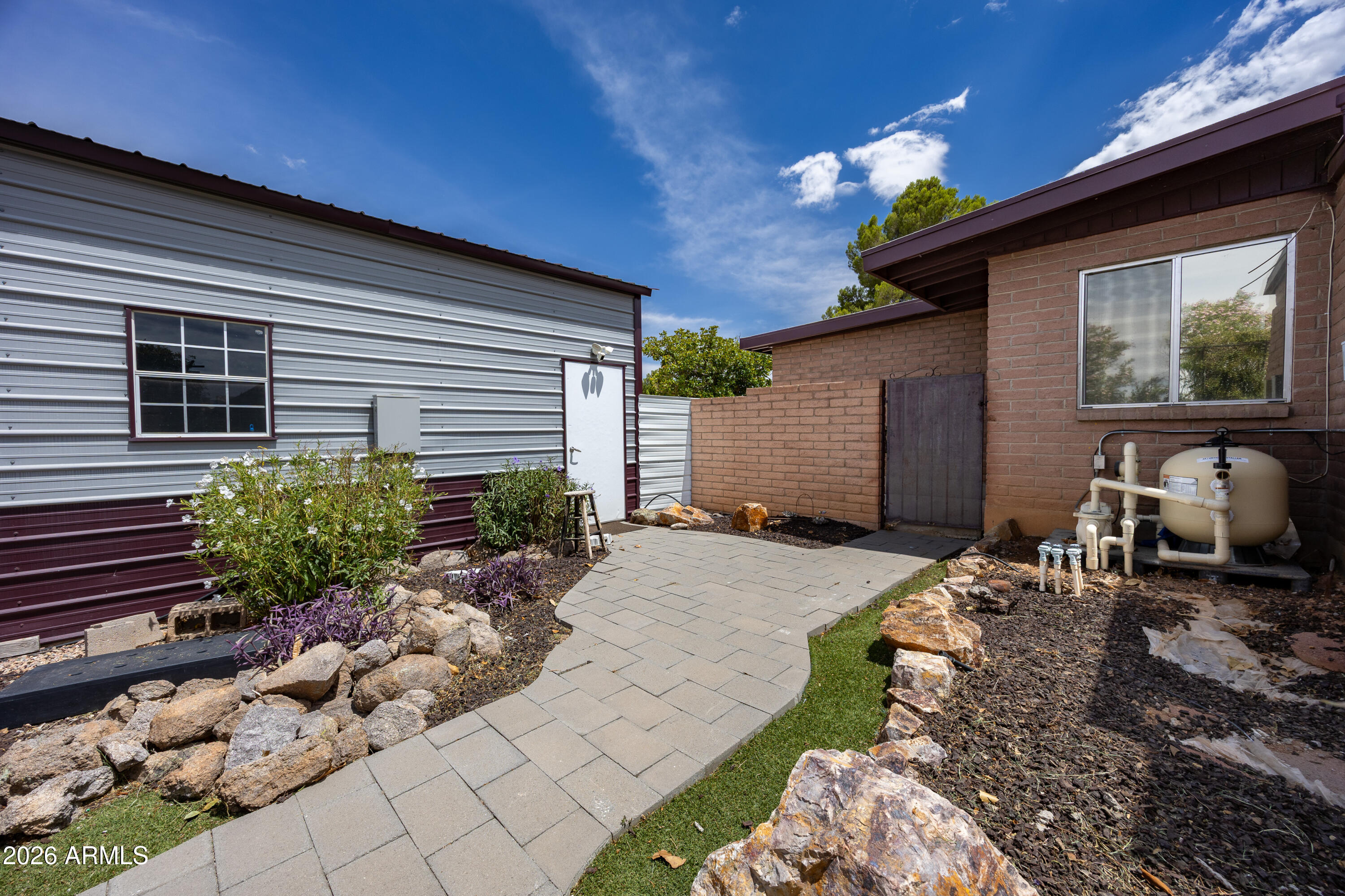 TOWN & COUNTRY ESTATES 6 - Residential