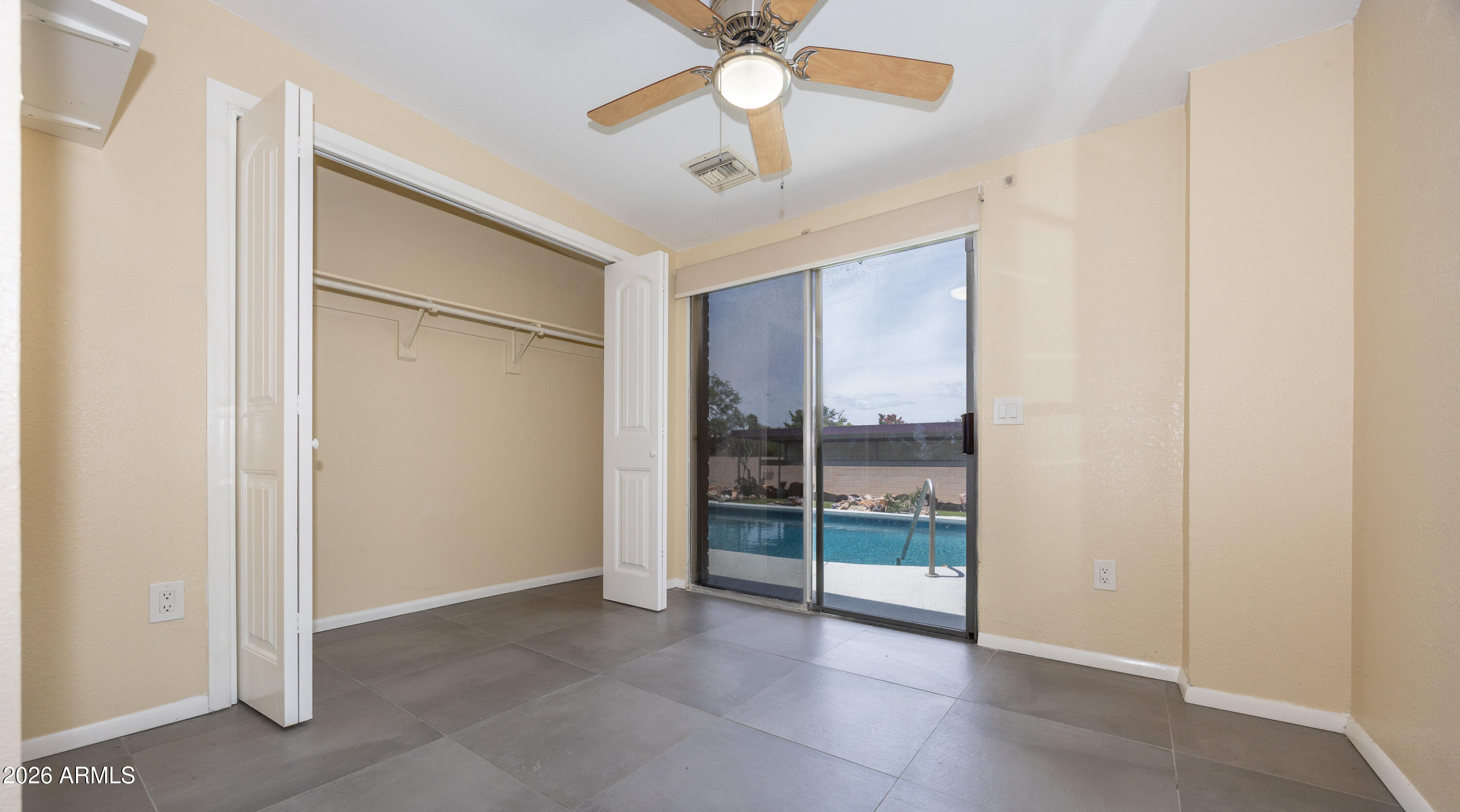 TOWN & COUNTRY ESTATES 6 - Residential