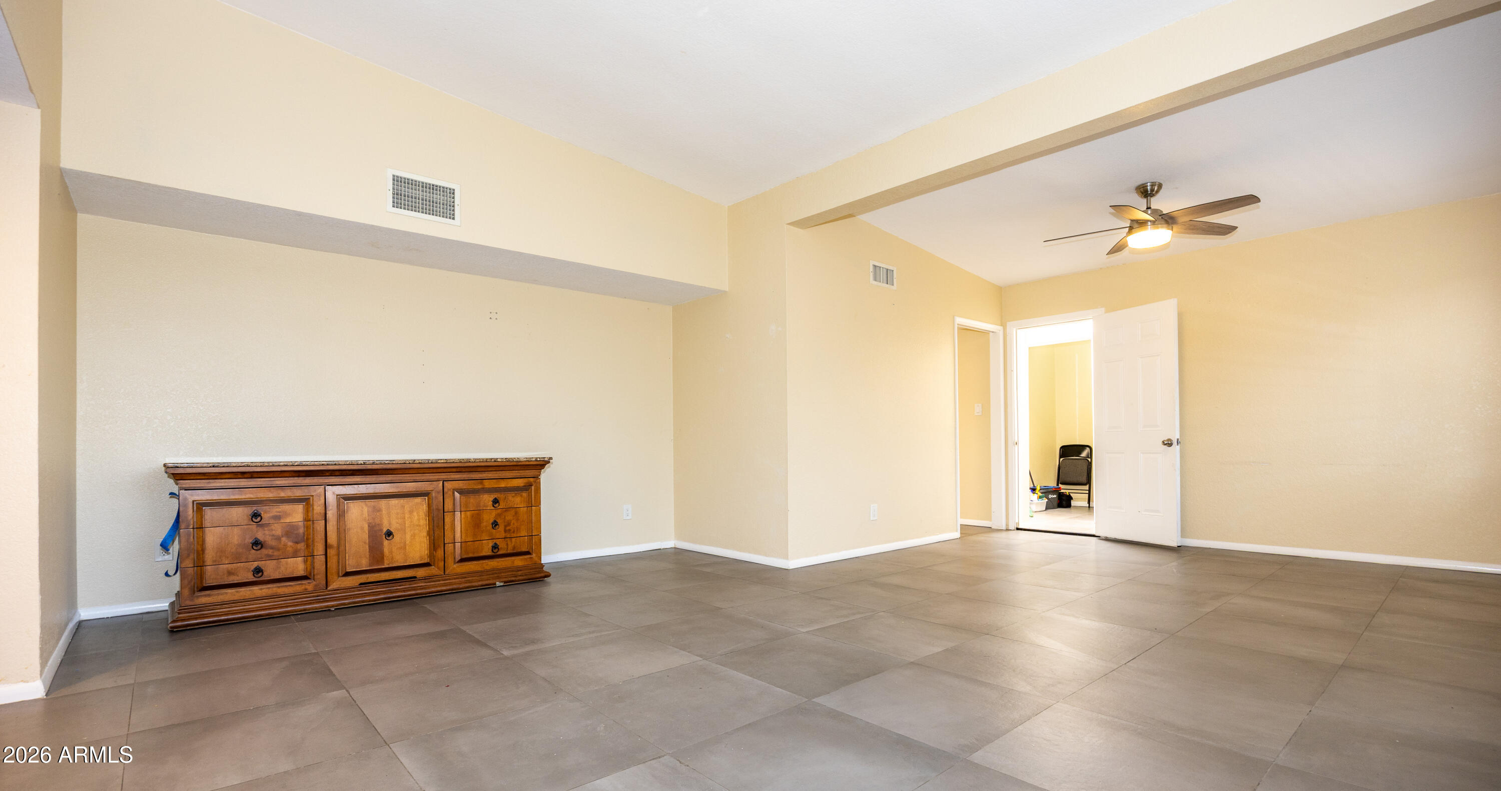 TOWN & COUNTRY ESTATES 6 - Residential