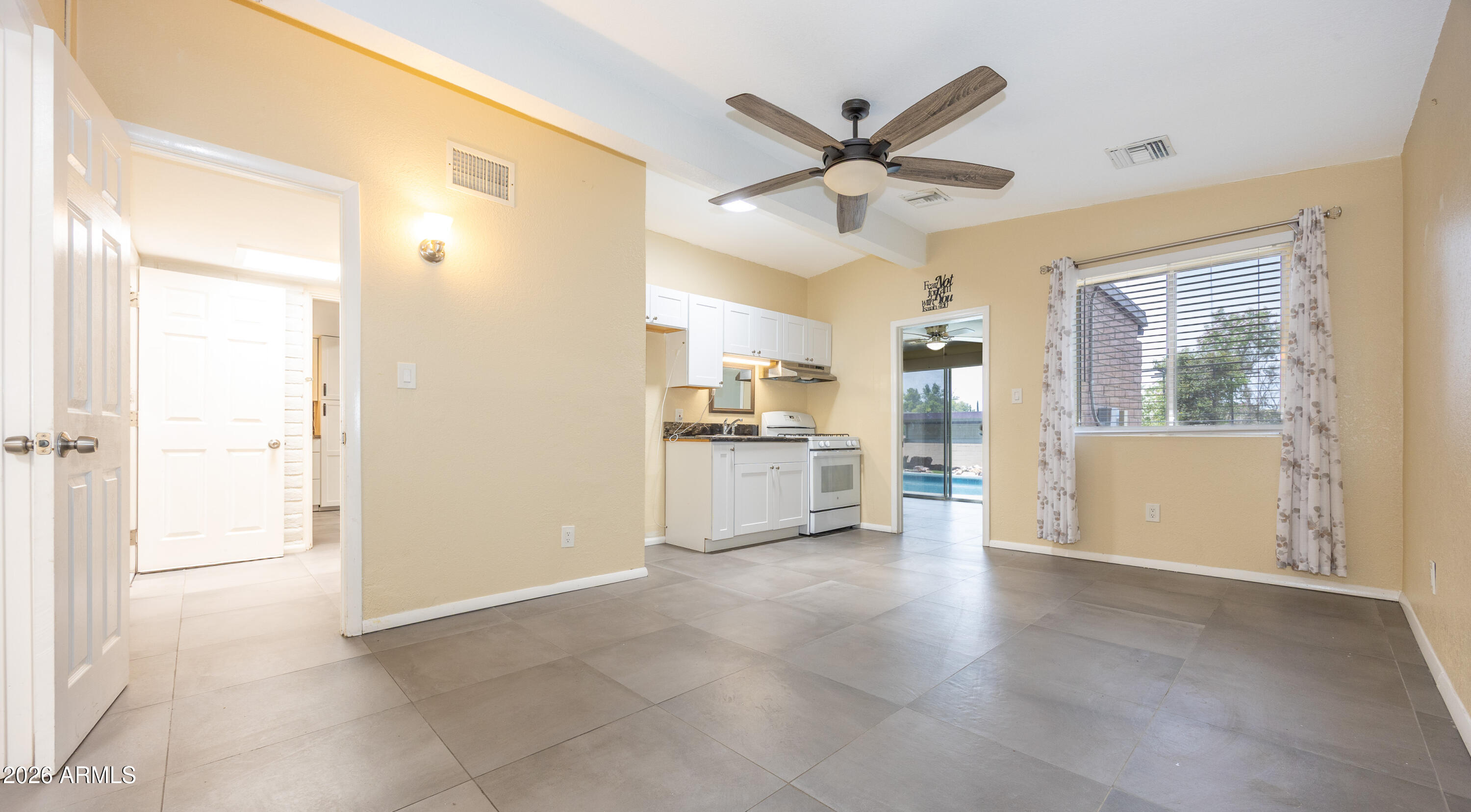 TOWN & COUNTRY ESTATES 6 - Residential