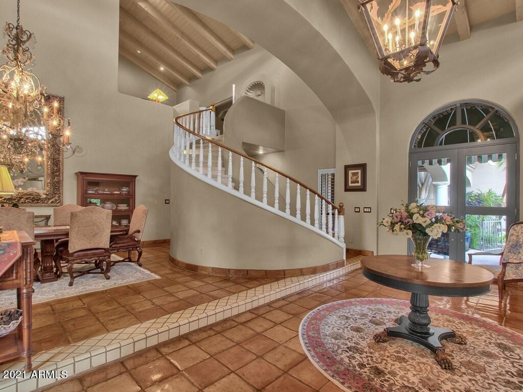CAMELBACK CANYON - Residential