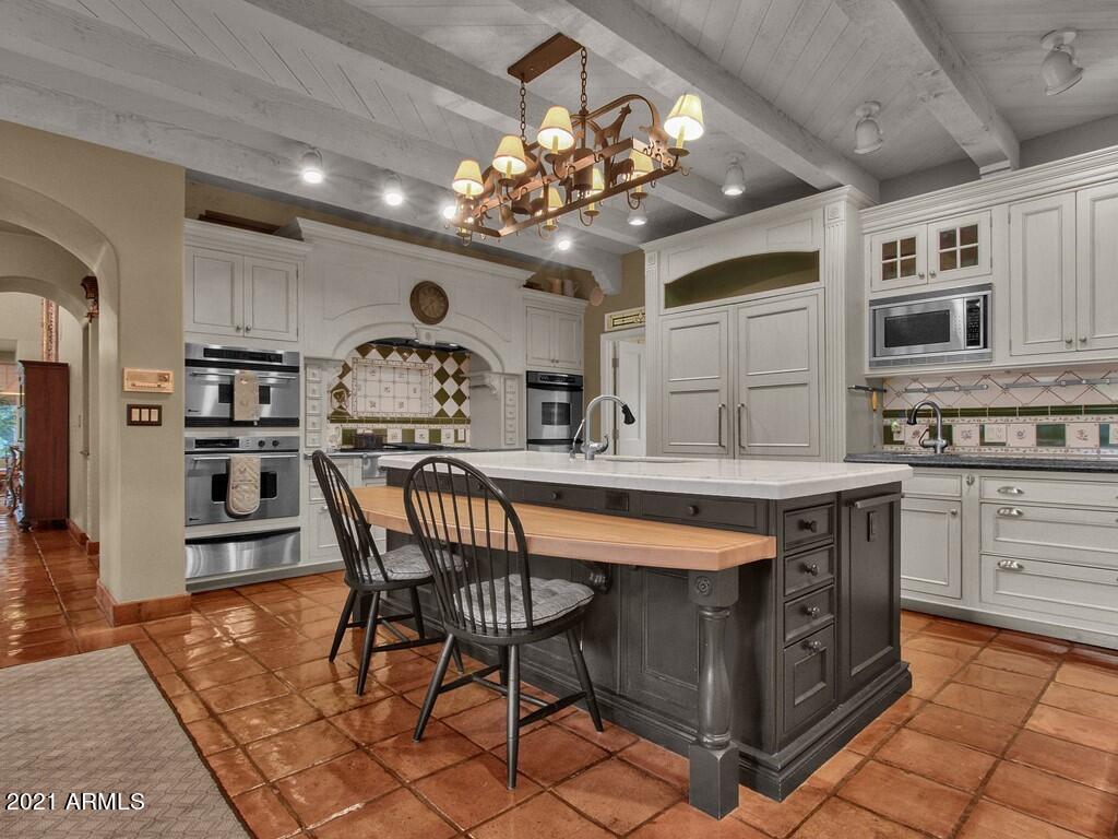 CAMELBACK CANYON - Residential