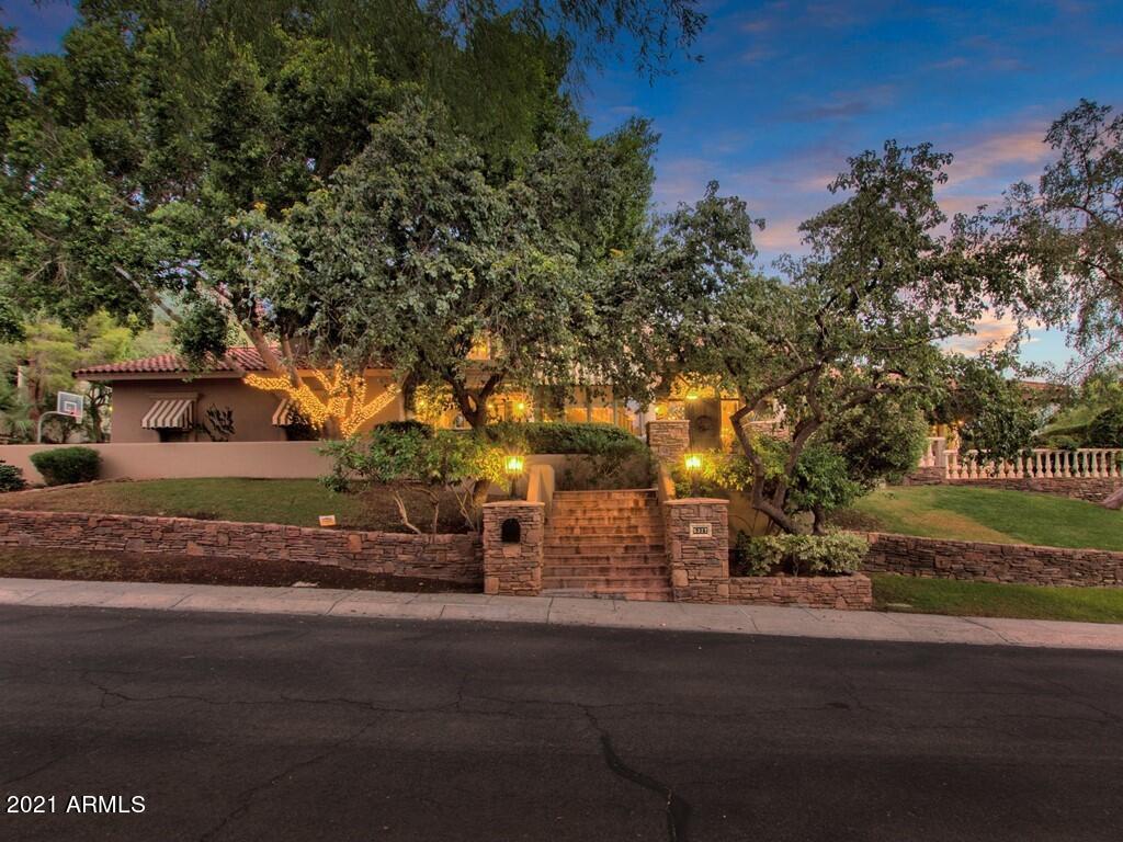 CAMELBACK CANYON - Residential