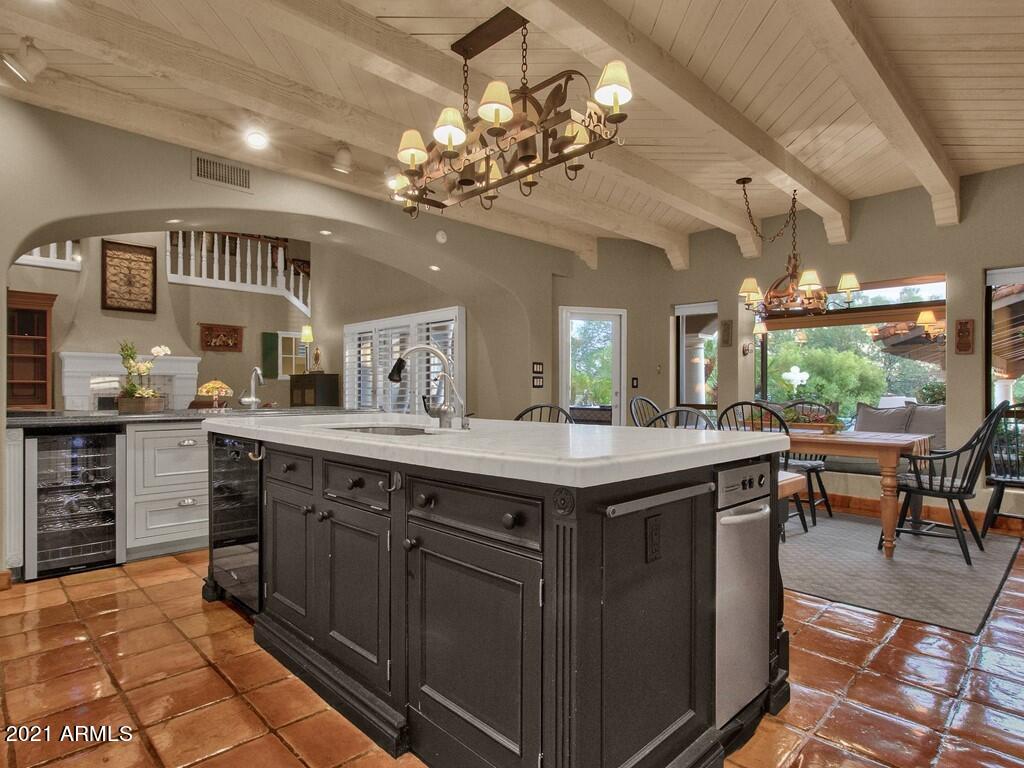 CAMELBACK CANYON - Residential