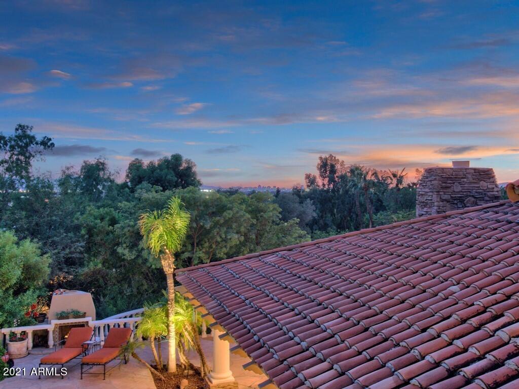 CAMELBACK CANYON - Residential