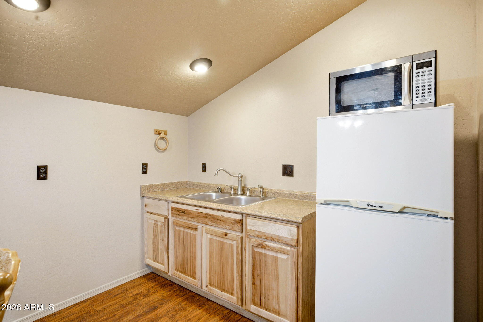 PINELAND ACRES - Residential