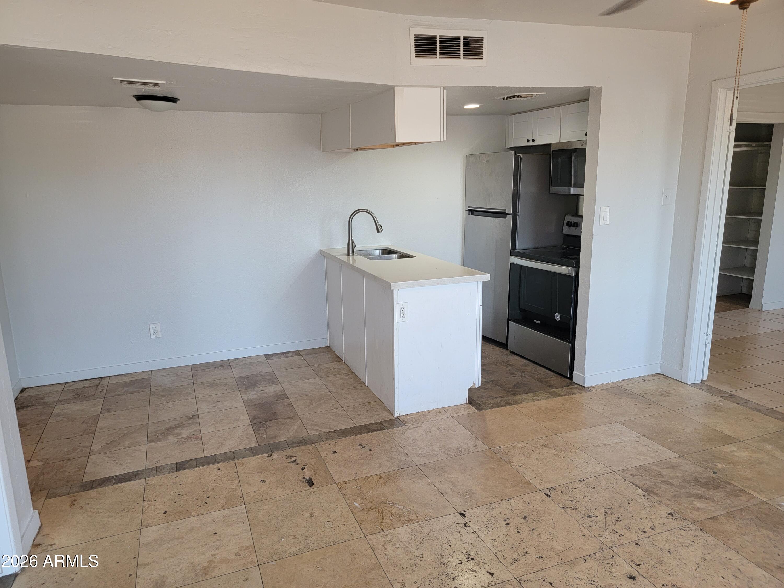EL RETIRO BLK 1 2 - Residential Income