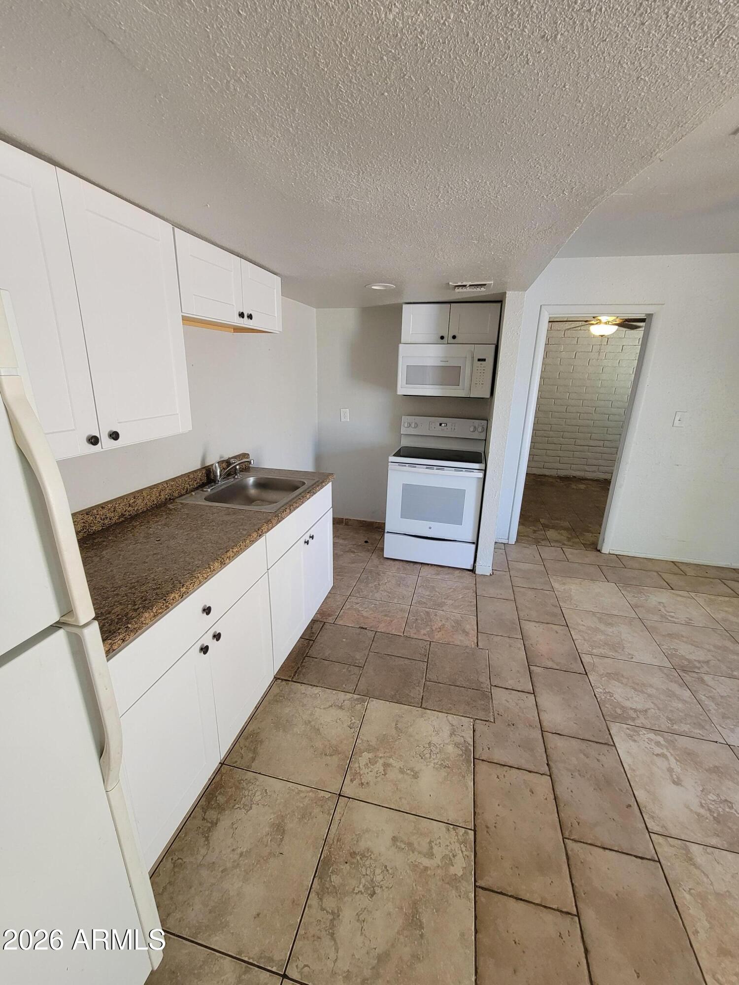 EL RETIRO BLK 1 2 - Residential Income