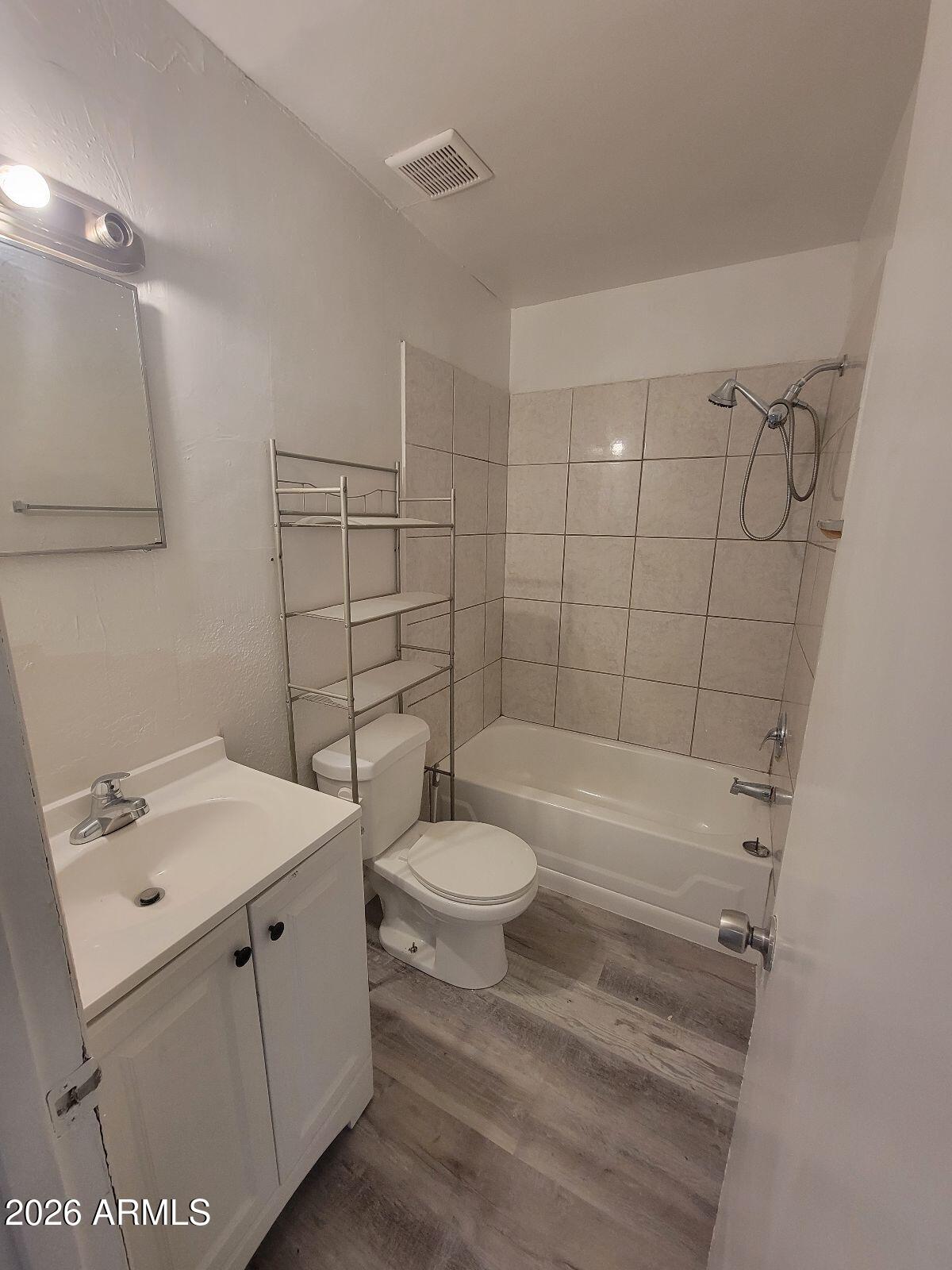 EL RETIRO BLK 1 2 - Residential Income