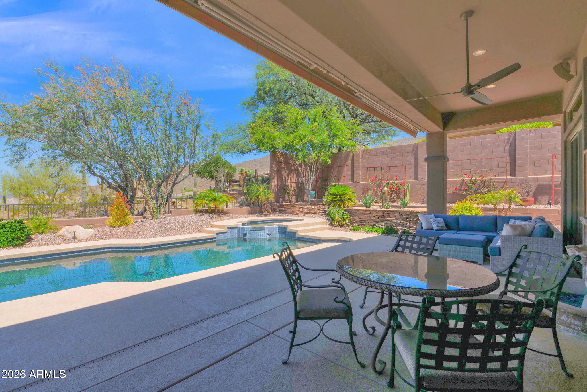 ANTHEM COUNTRY CLUB - Residential