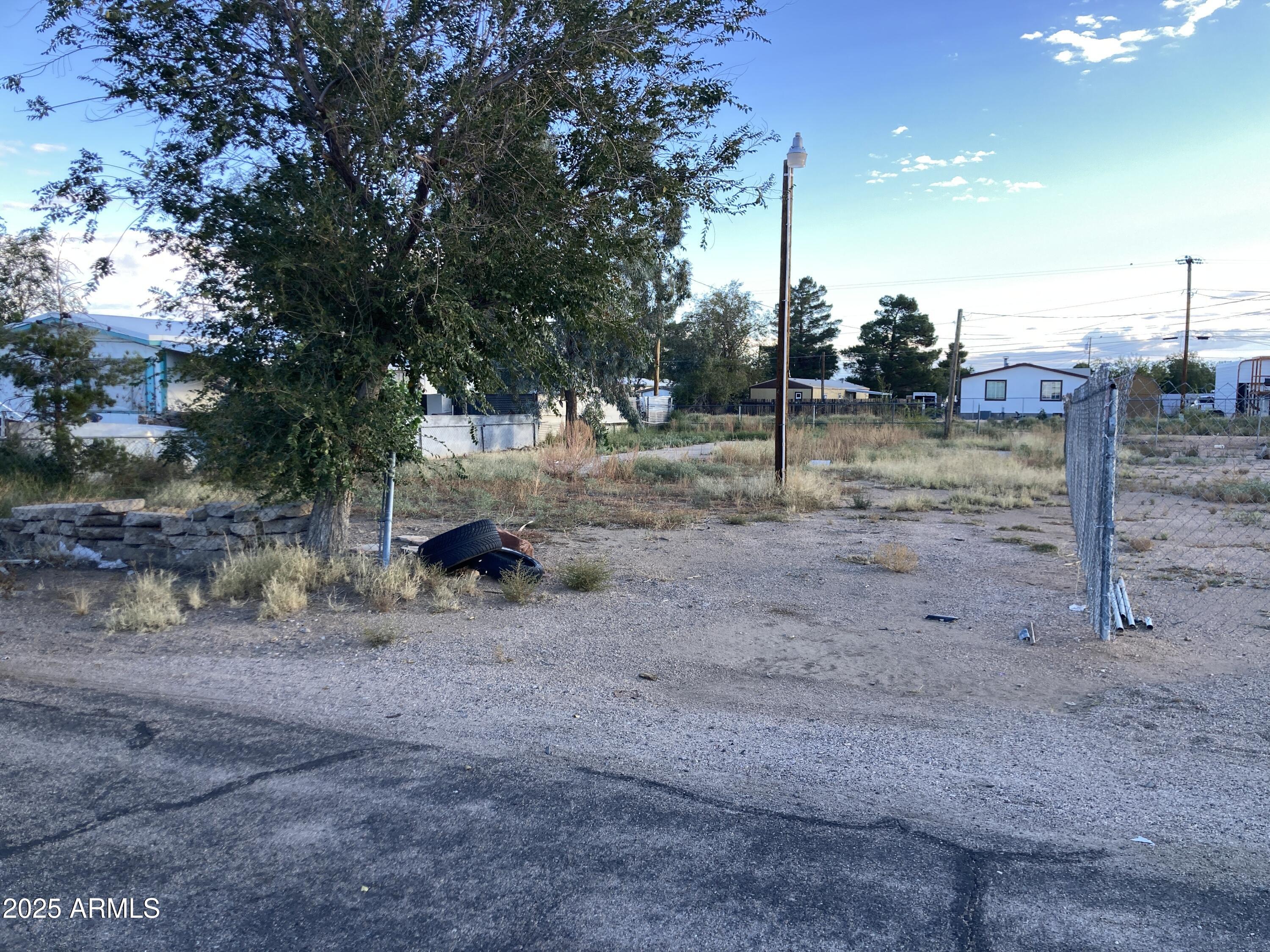 NEW KINGMAN ADD UNIT 4 - Land