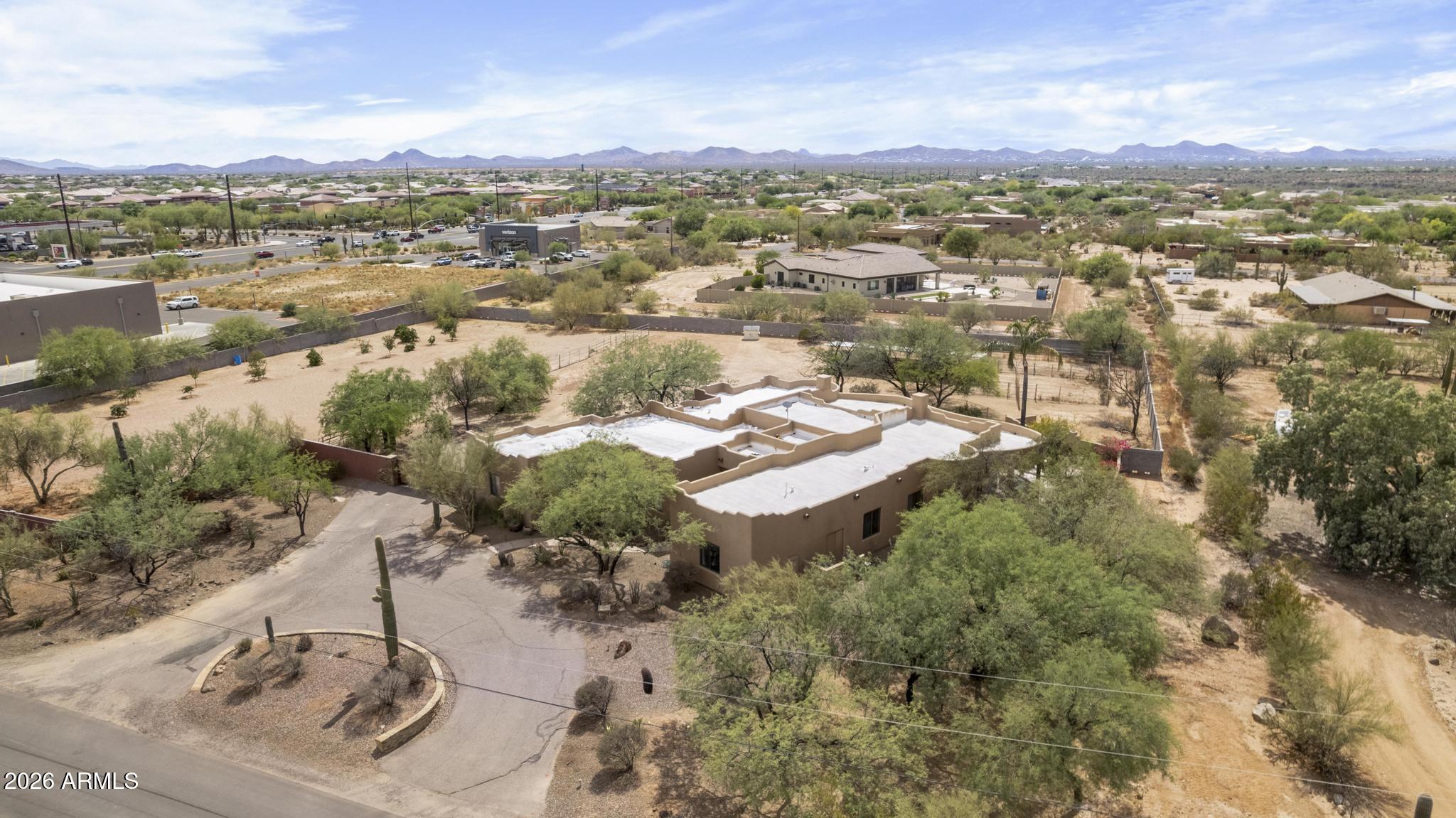 PRIVATE 2.50 ACRE HORSE PROPERTY
NE4 SW4 SW4 SW4 2.50 AC - Residential