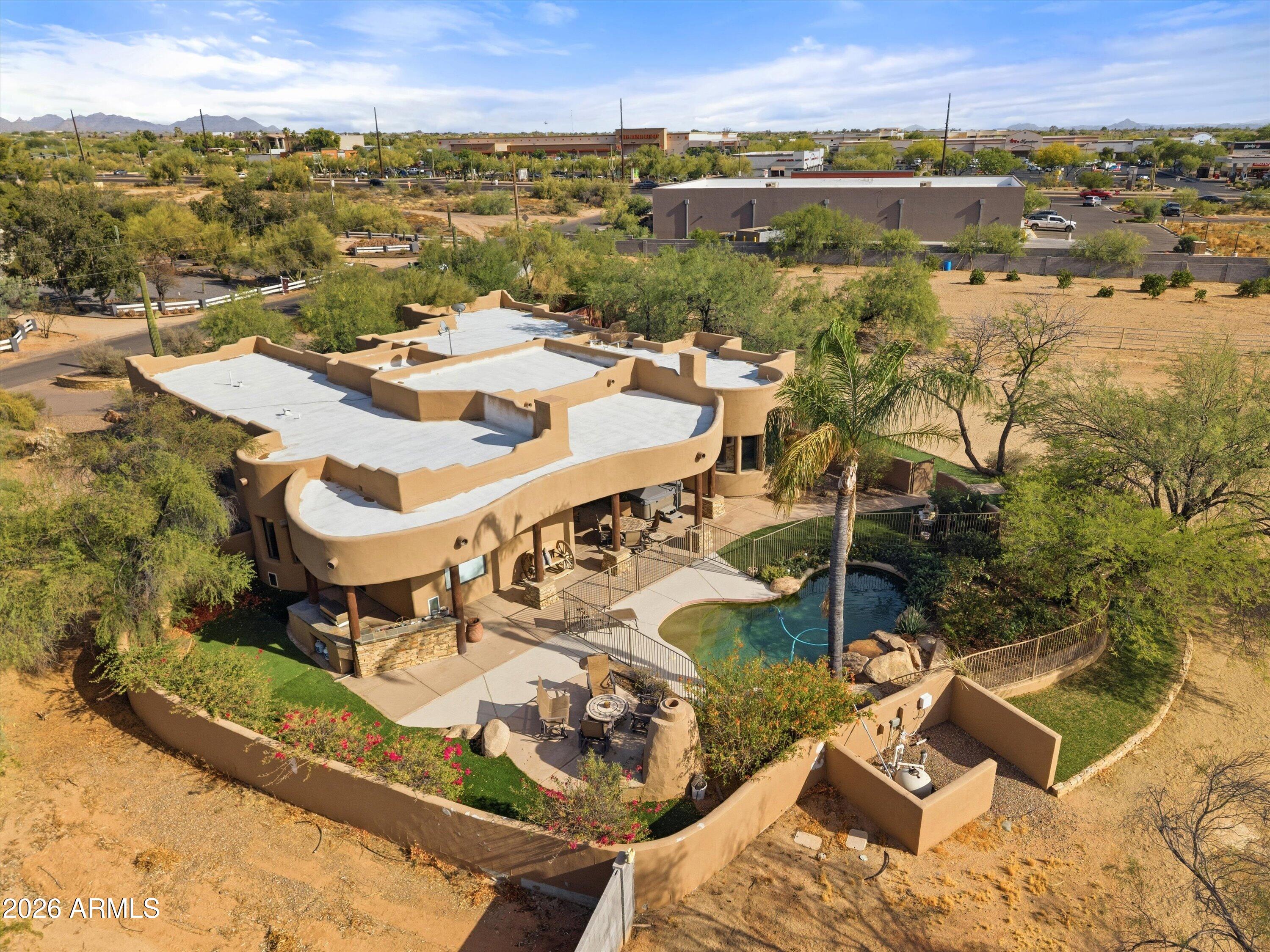 PRIVATE 2.50 ACRE HORSE PROPERTY
NE4 SW4 SW4 SW4 2.50 AC - Residential